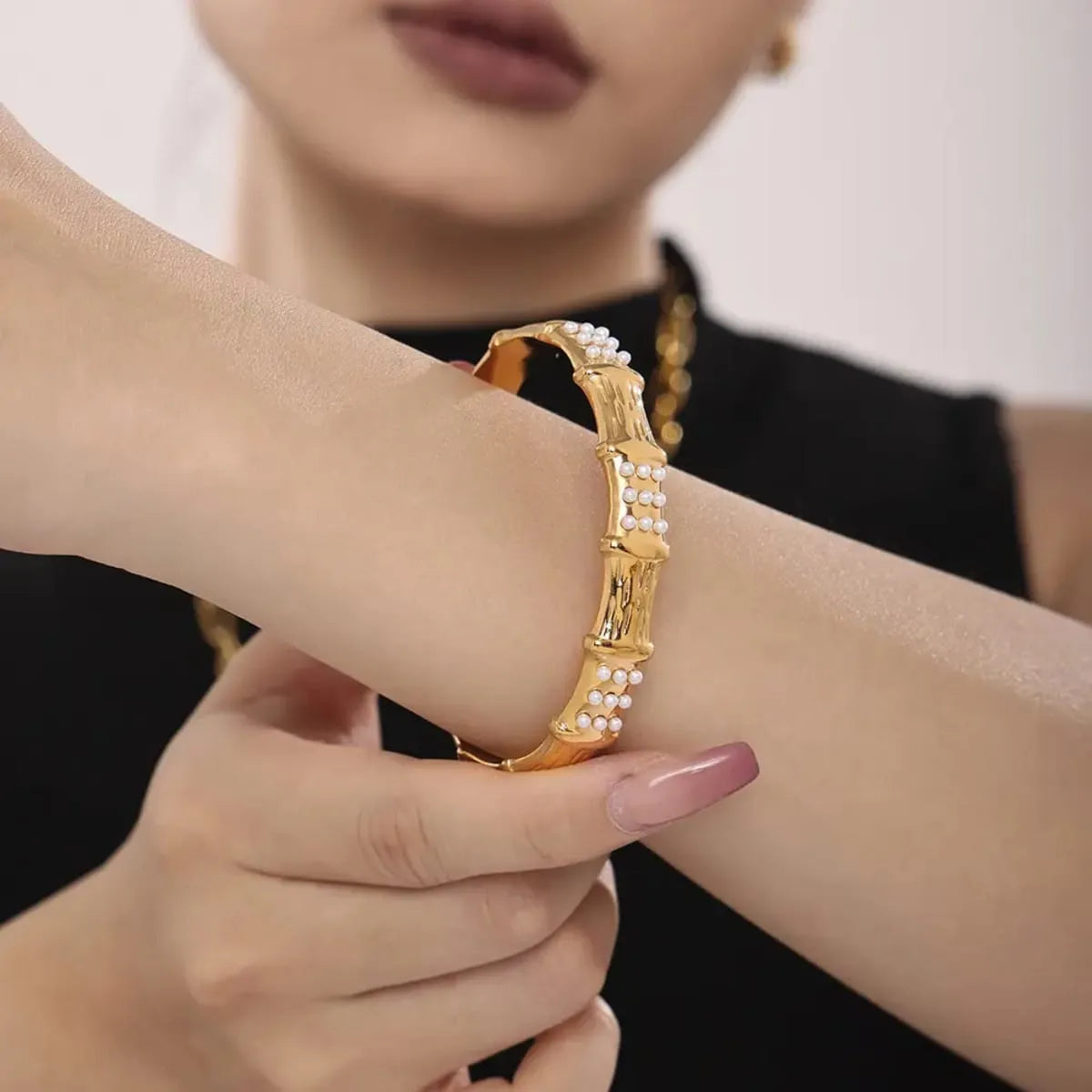PEARL ARMOR CUFF