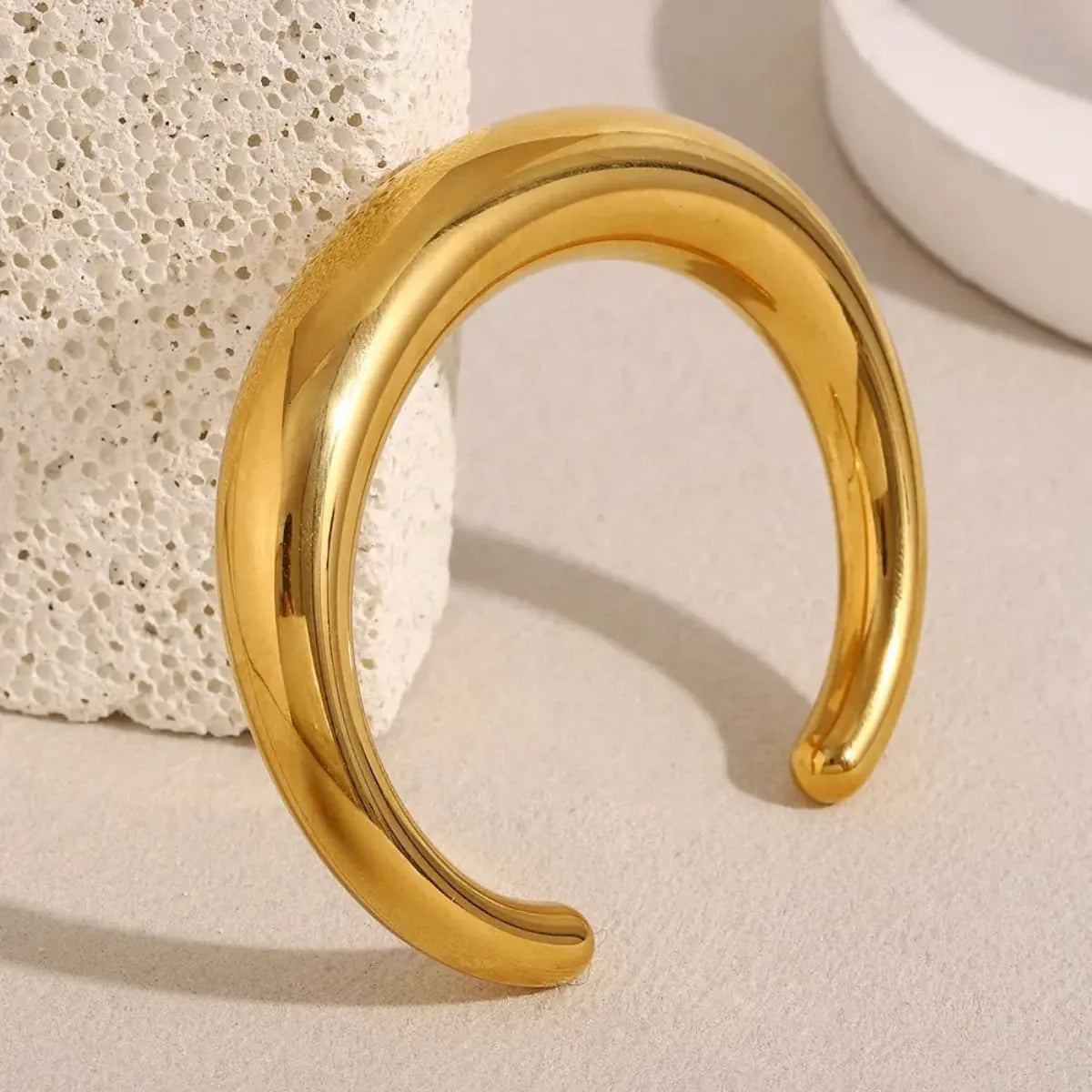 BOLD DOME BRACELET