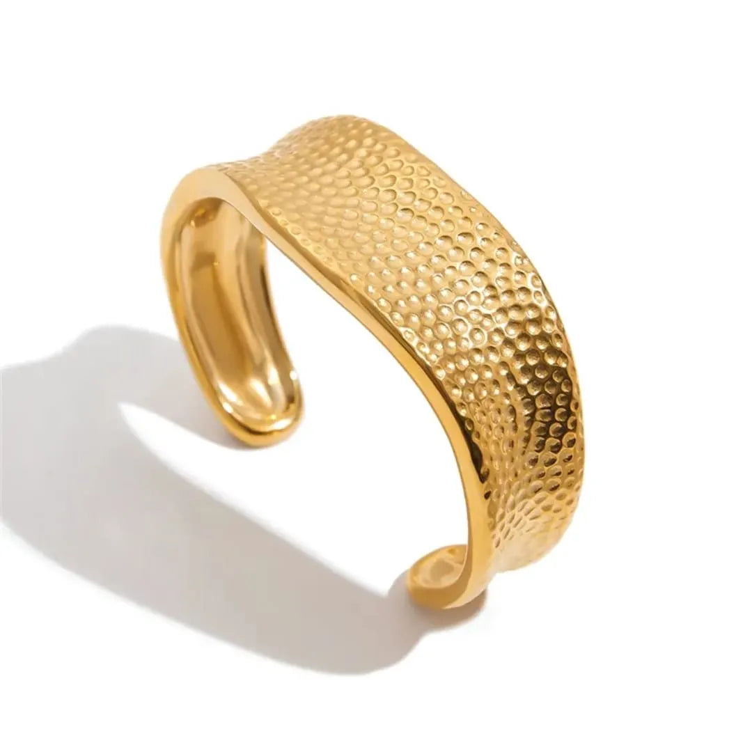 REGAL HAMMERED CUFF BRACELET