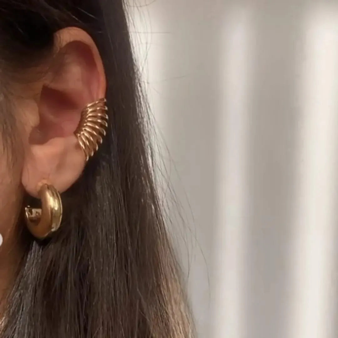 SPIRAL WAVE EAR CUFF