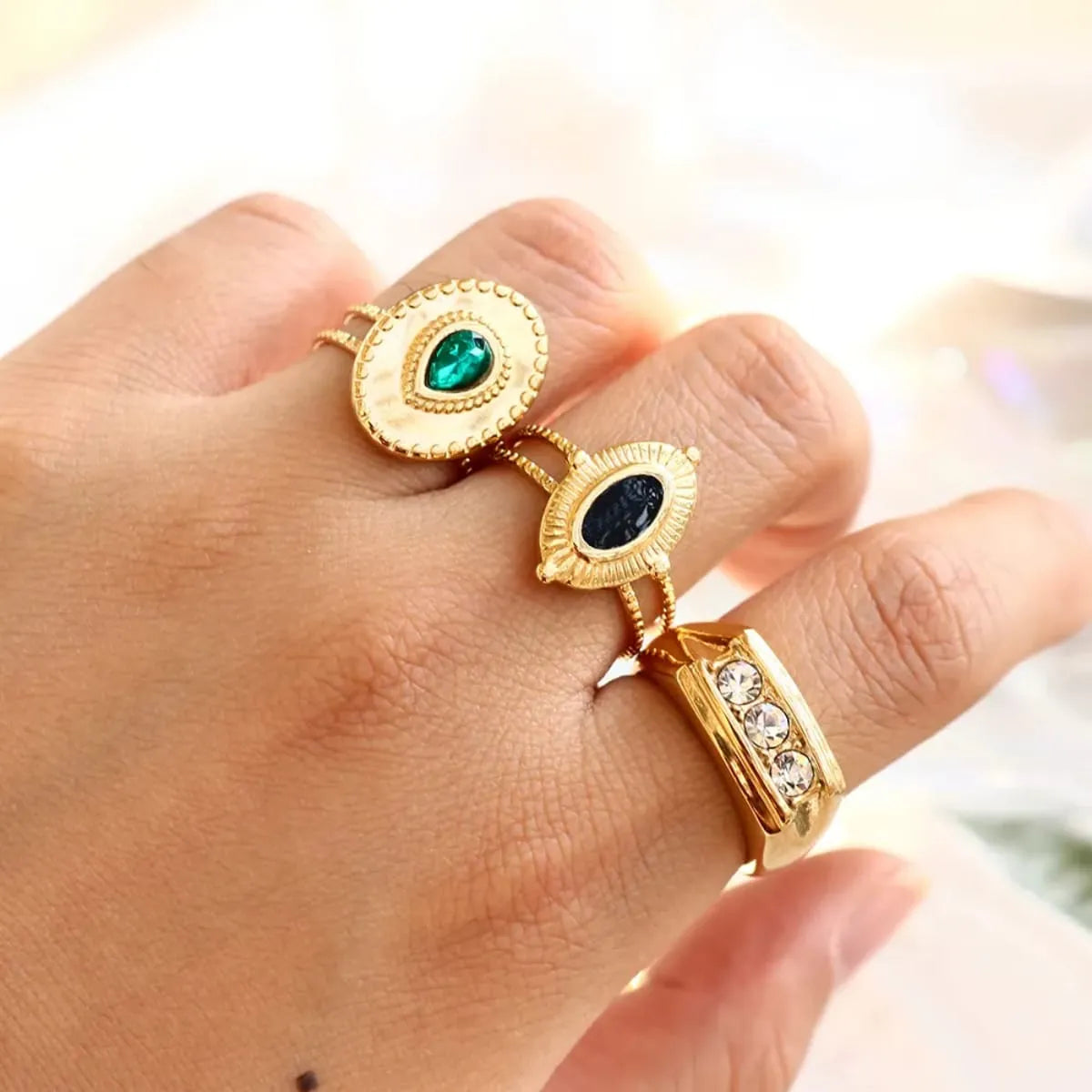 GREEN STONE RING