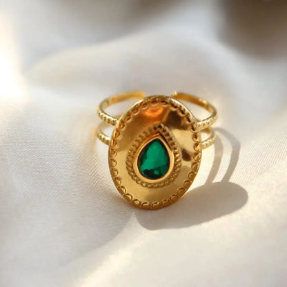 GREEN STONE RING